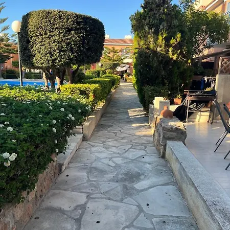 Iris 2-bedroom Townhouse דירה פאפוס