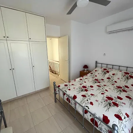 Апартаменты Iris 2-bedroom Townhouse *